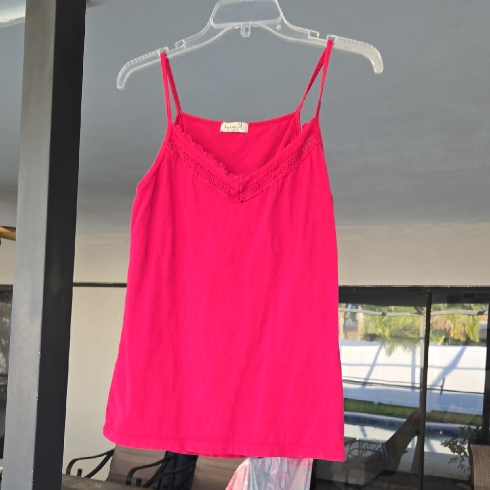 ONE WORLD Red Fitted Sleeveless Camisole